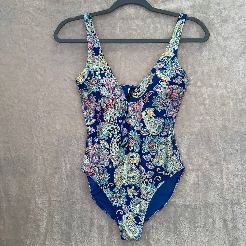 NipTuck Swim Womens Swimsuit Floral Paisley Blue One Piece Sz 6 Multi-Fit Cup
